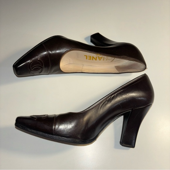 Vintage Chanel Double CC Cap Toe Lambskin Heel Pumps 
Dark Brown - Picture 10 of 16